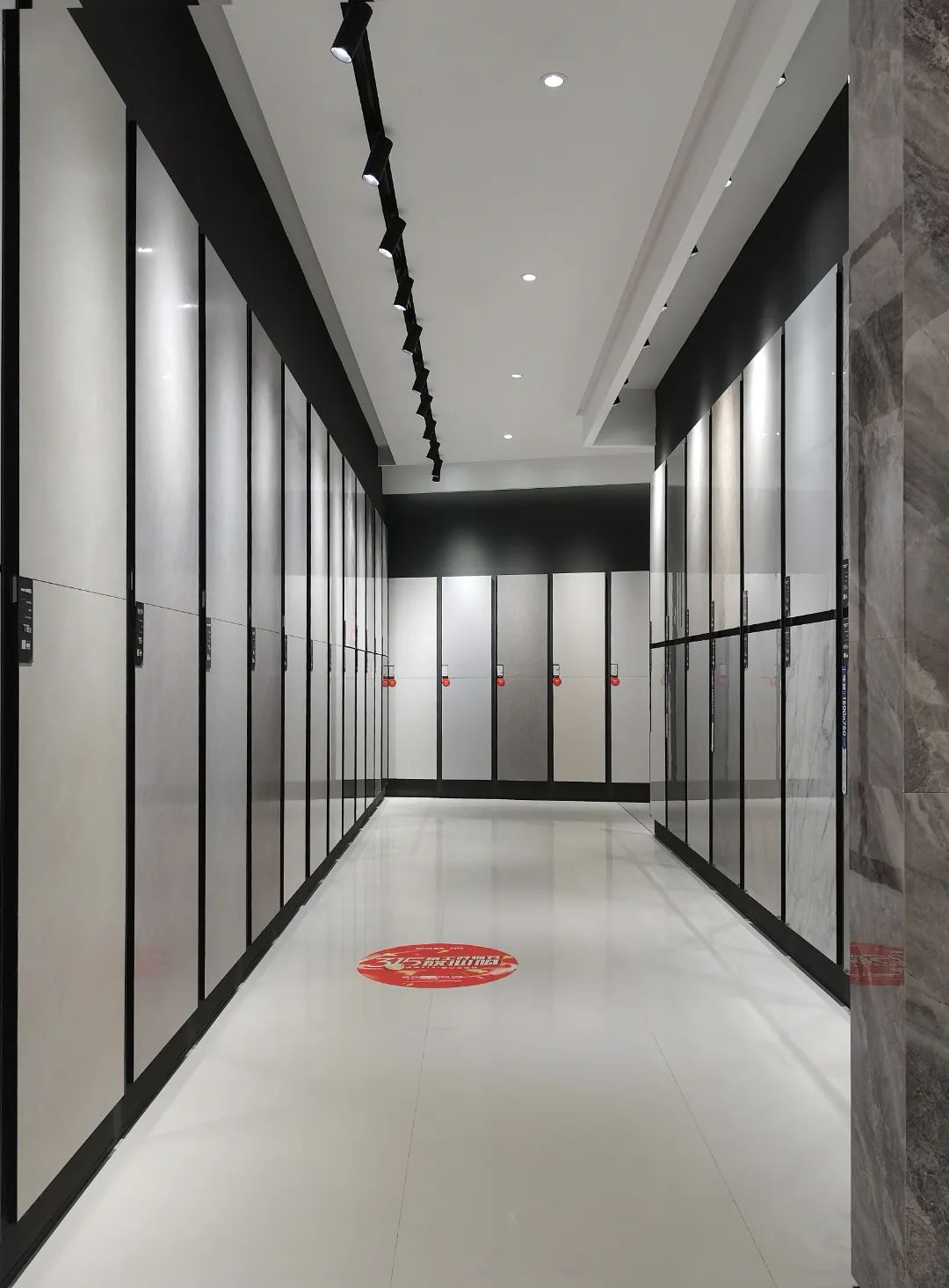 終端風采 | 強輝淮南旗艦店，中性格調(diào)，以藝術裝點設計(圖10)