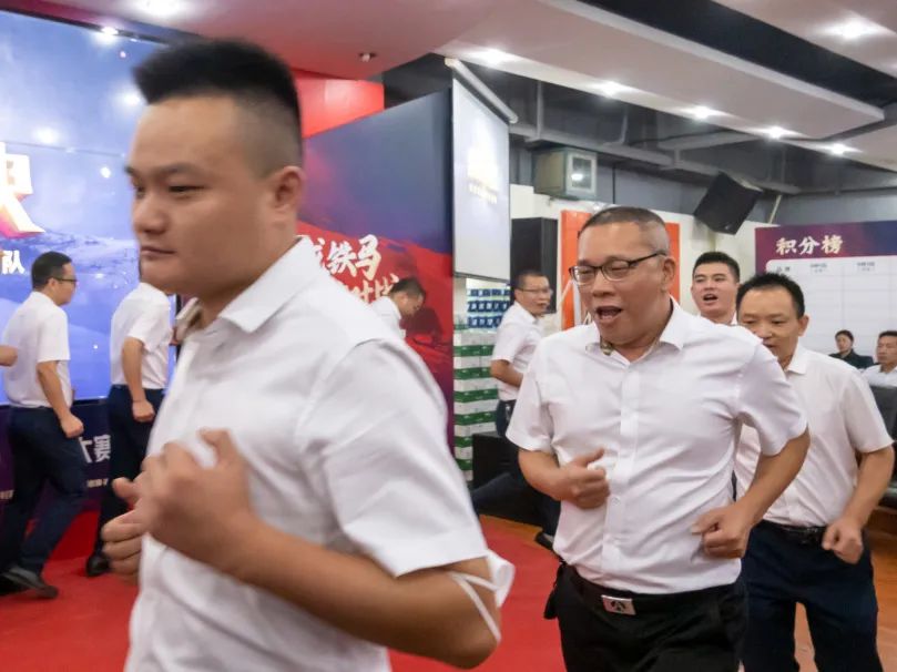 燃！“金戈鐵馬 英雄對戰(zhàn)”強(qiáng)輝營銷PK賽正式開啟(圖15)