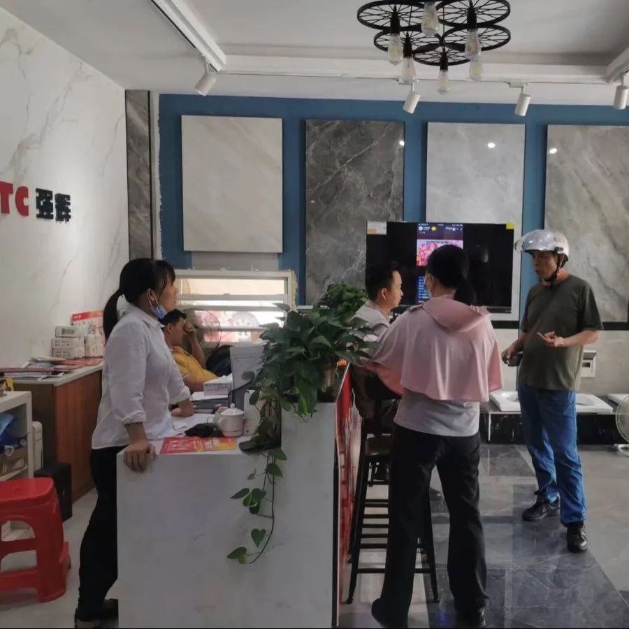 聽說，昨天下午強(qiáng)輝直播間嗨爆了？(圖18)