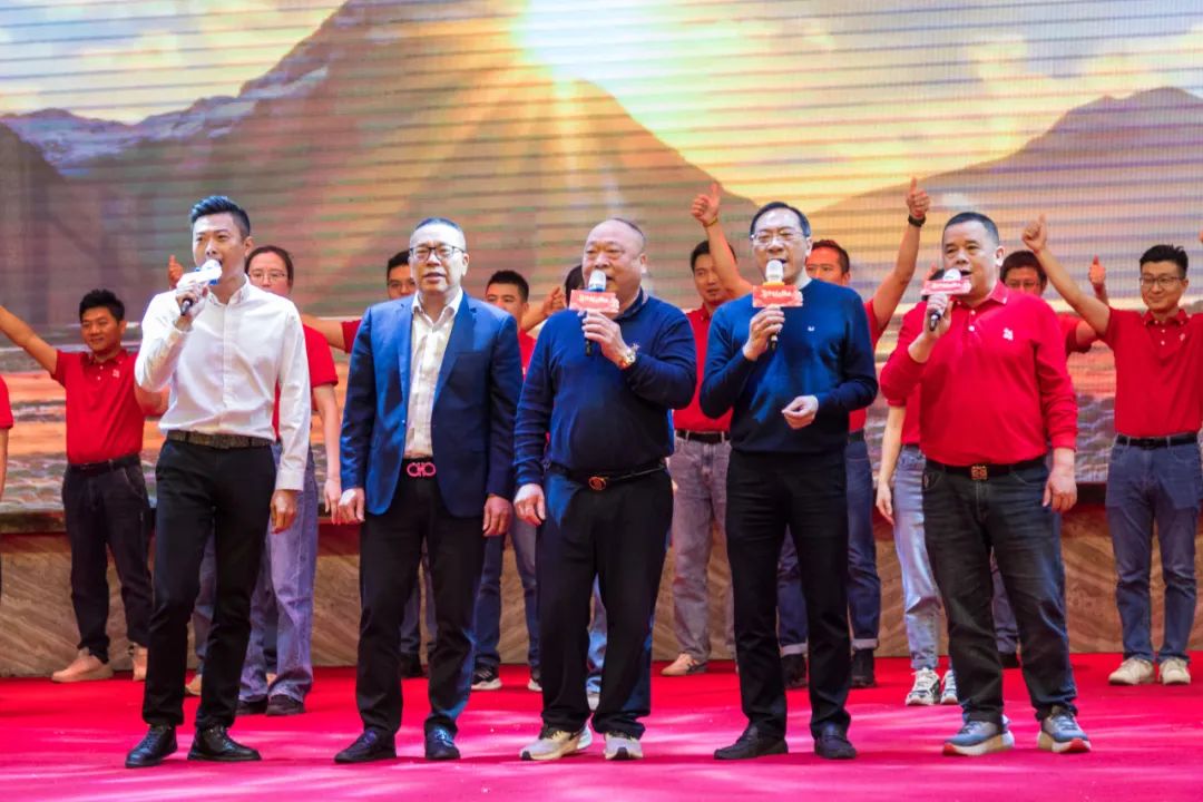 聚勢·創(chuàng)變·敢為 | 強輝集團2025年迎新晚會圓滿結(jié)束，共繪未來新藍圖(圖20)