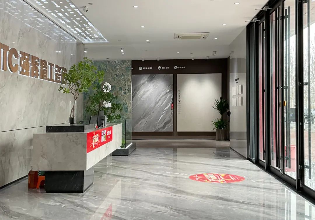 終端風(fēng)采 | 強輝東營旗艦店，探尋質(zhì)感空間的詩意生活(圖6)