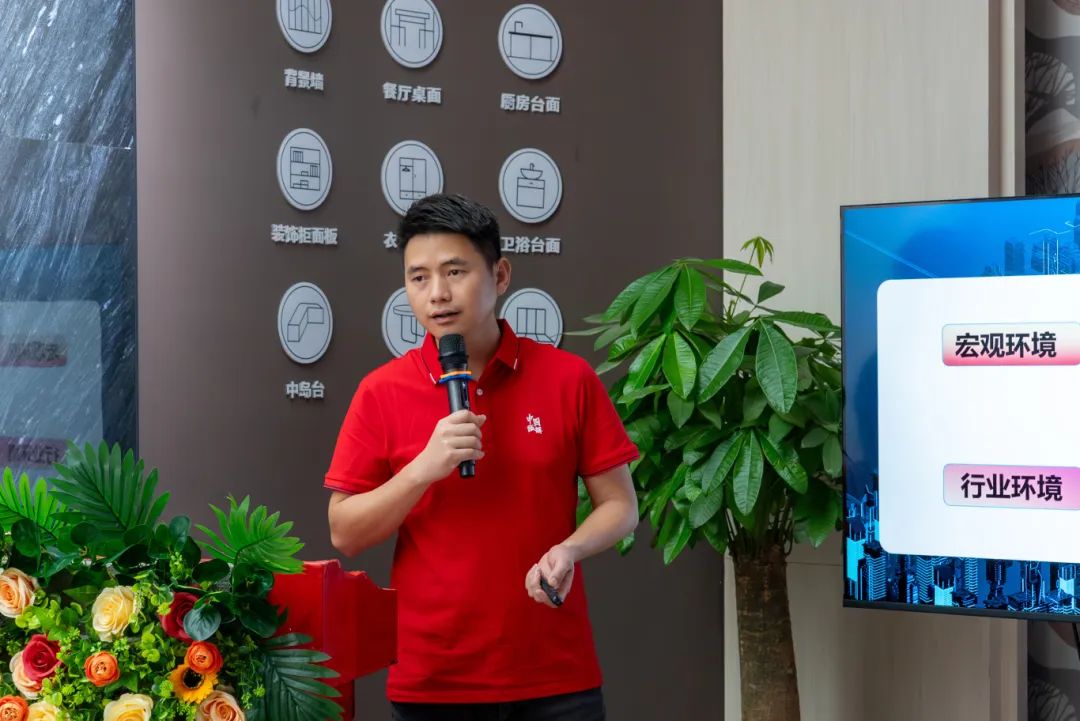 聚勢共鑒?標(biāo)桿領(lǐng)航 | 強(qiáng)輝2025區(qū)域培訓(xùn)峰會暨美學(xué)賦能行動貴陽站順利結(jié)束！(圖10)